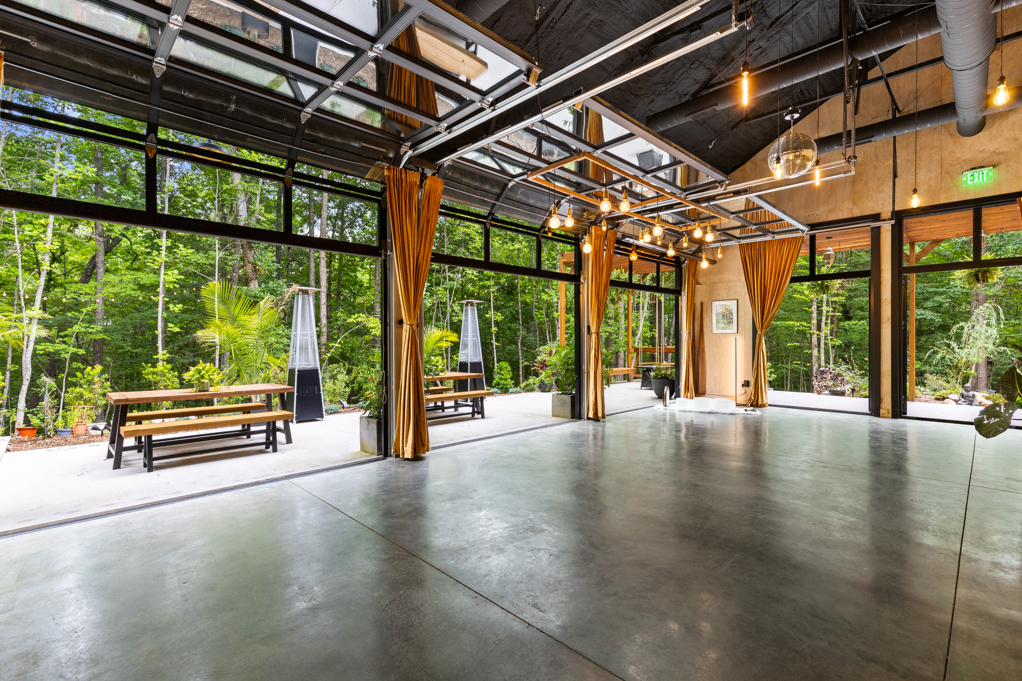 Oak & Ember | Modern Event Venue in Young Harris, Georgia's image