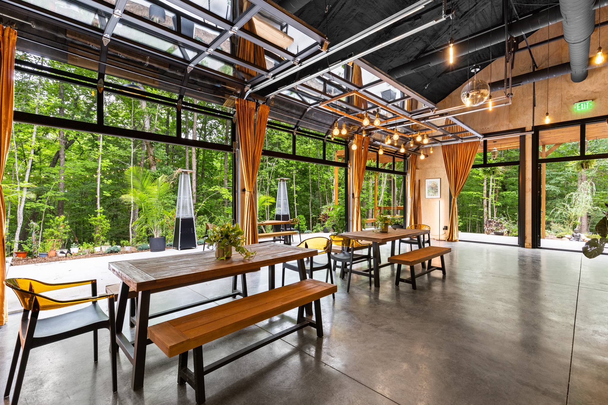 Interior-Doors-Open-Oak-&-Ember