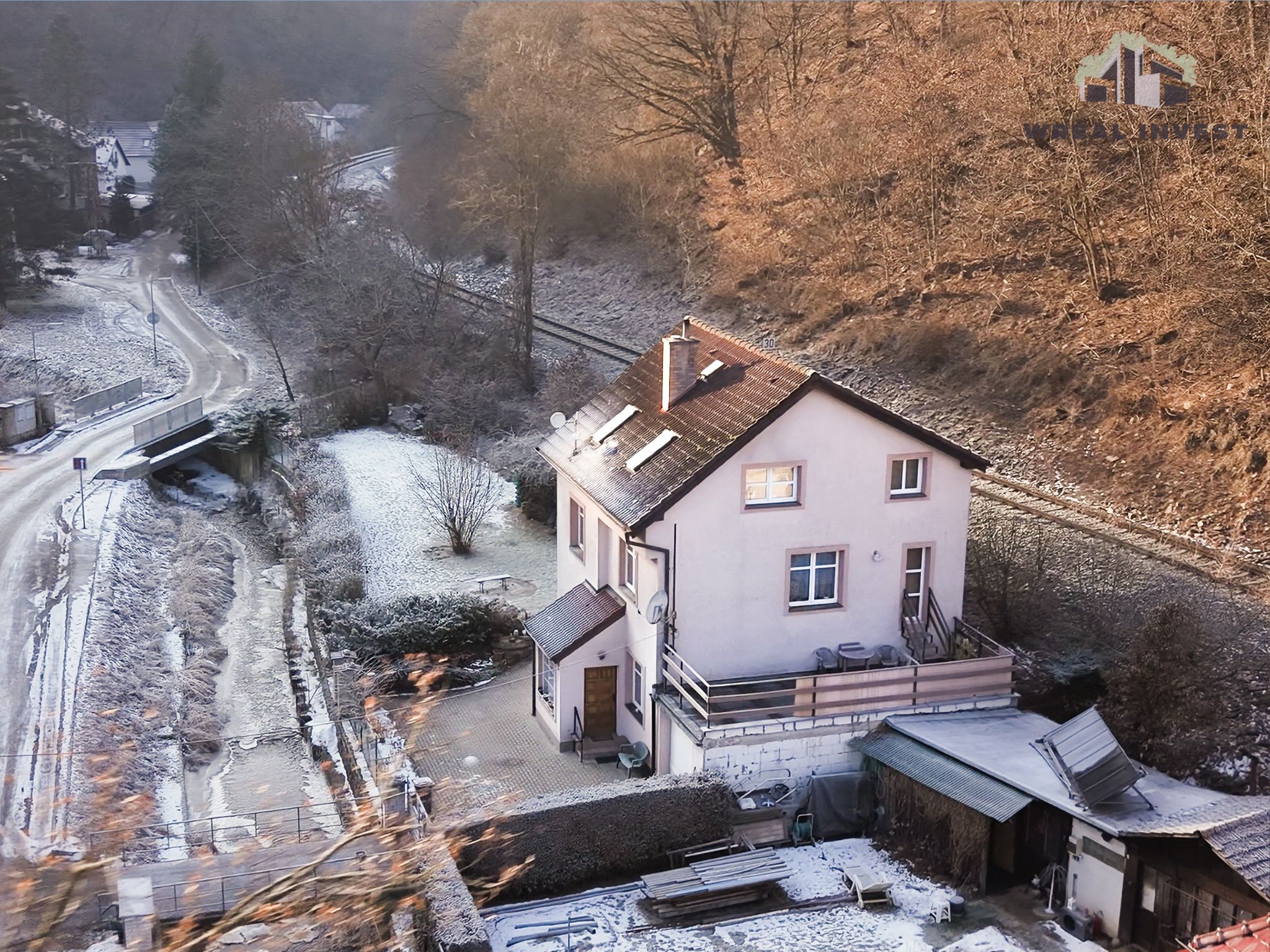 WREAL INVEST's image