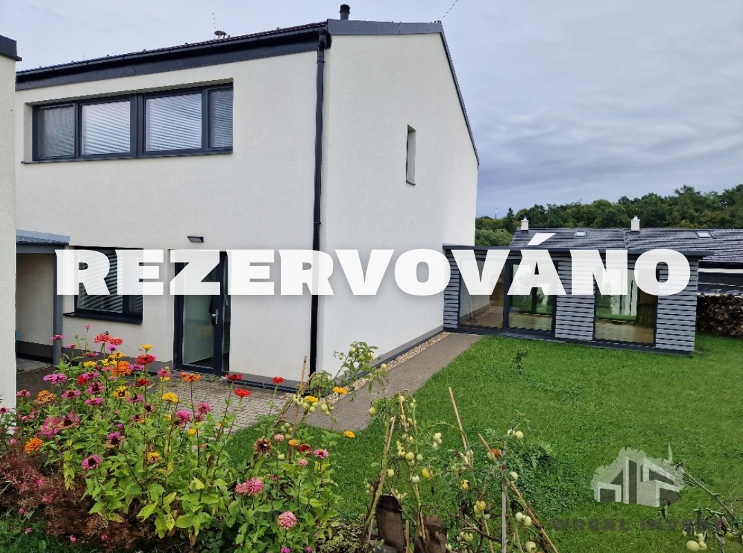 WREAL INVEST's image