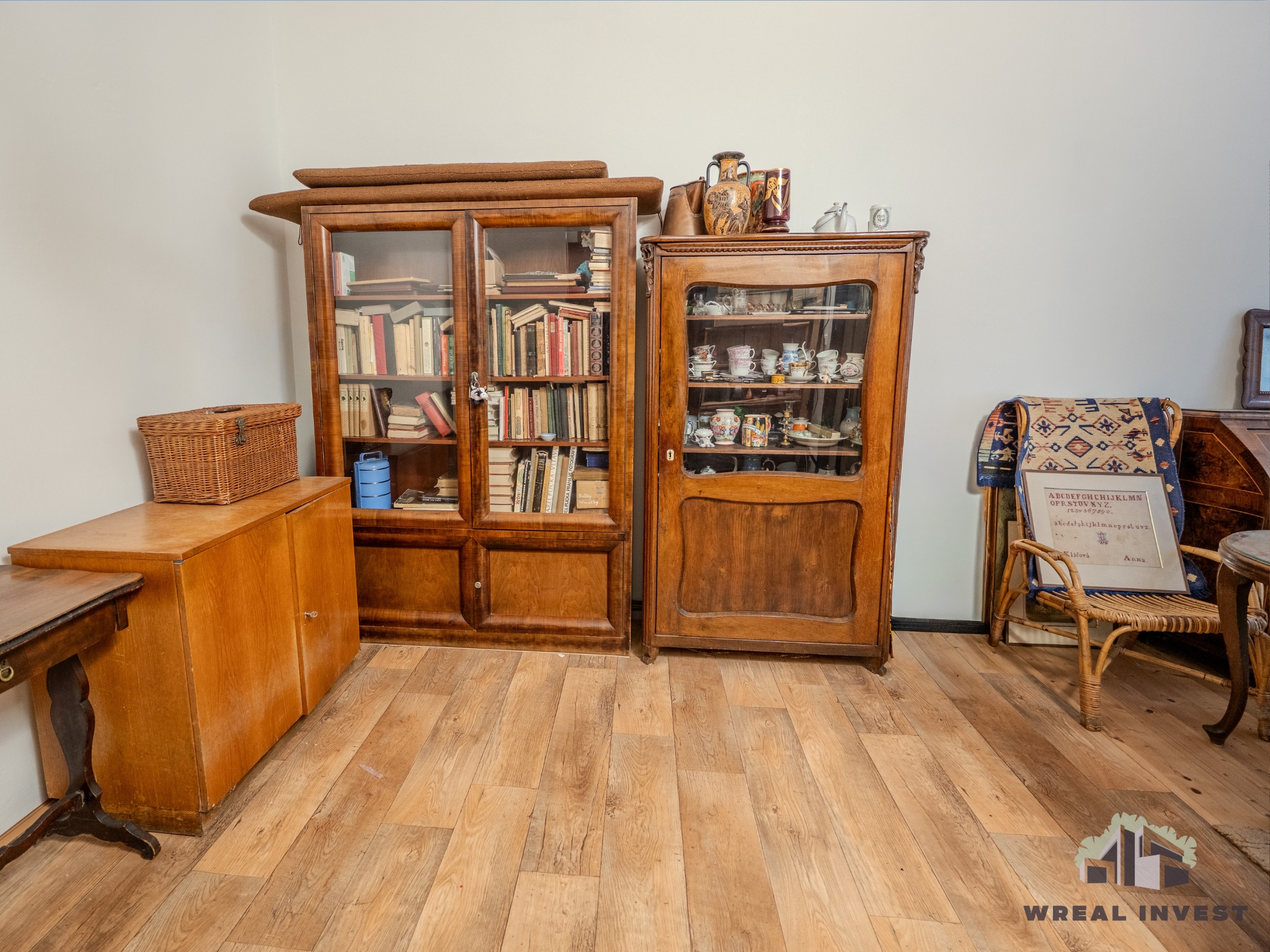 WREAL INVEST's image