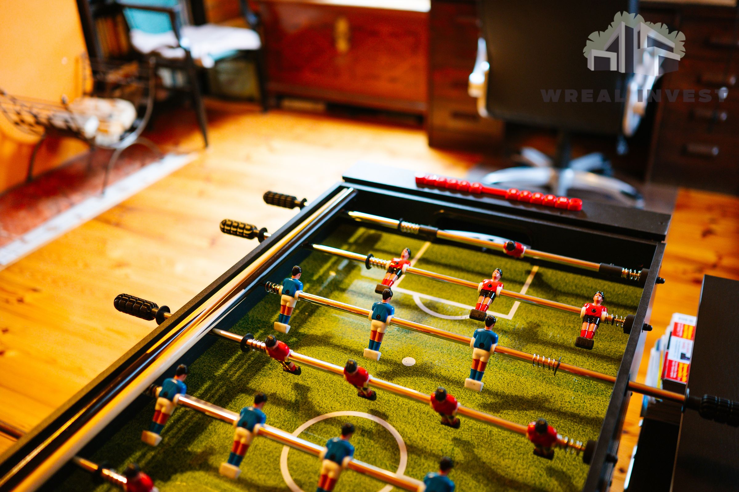WREAL INVEST's image