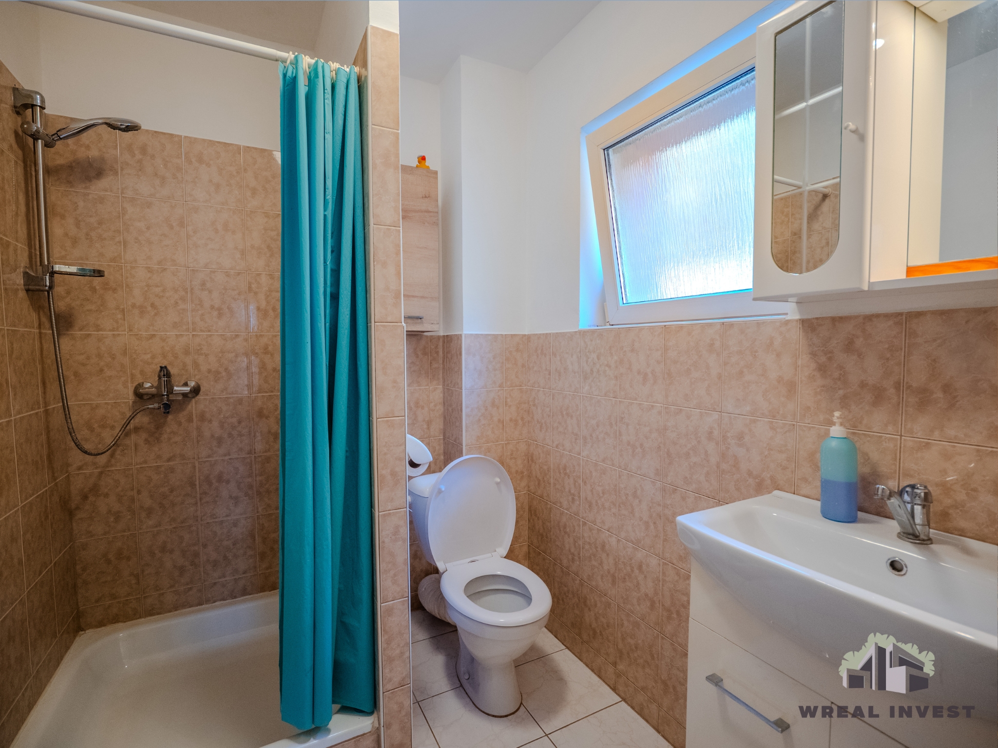 WREAL INVEST's image