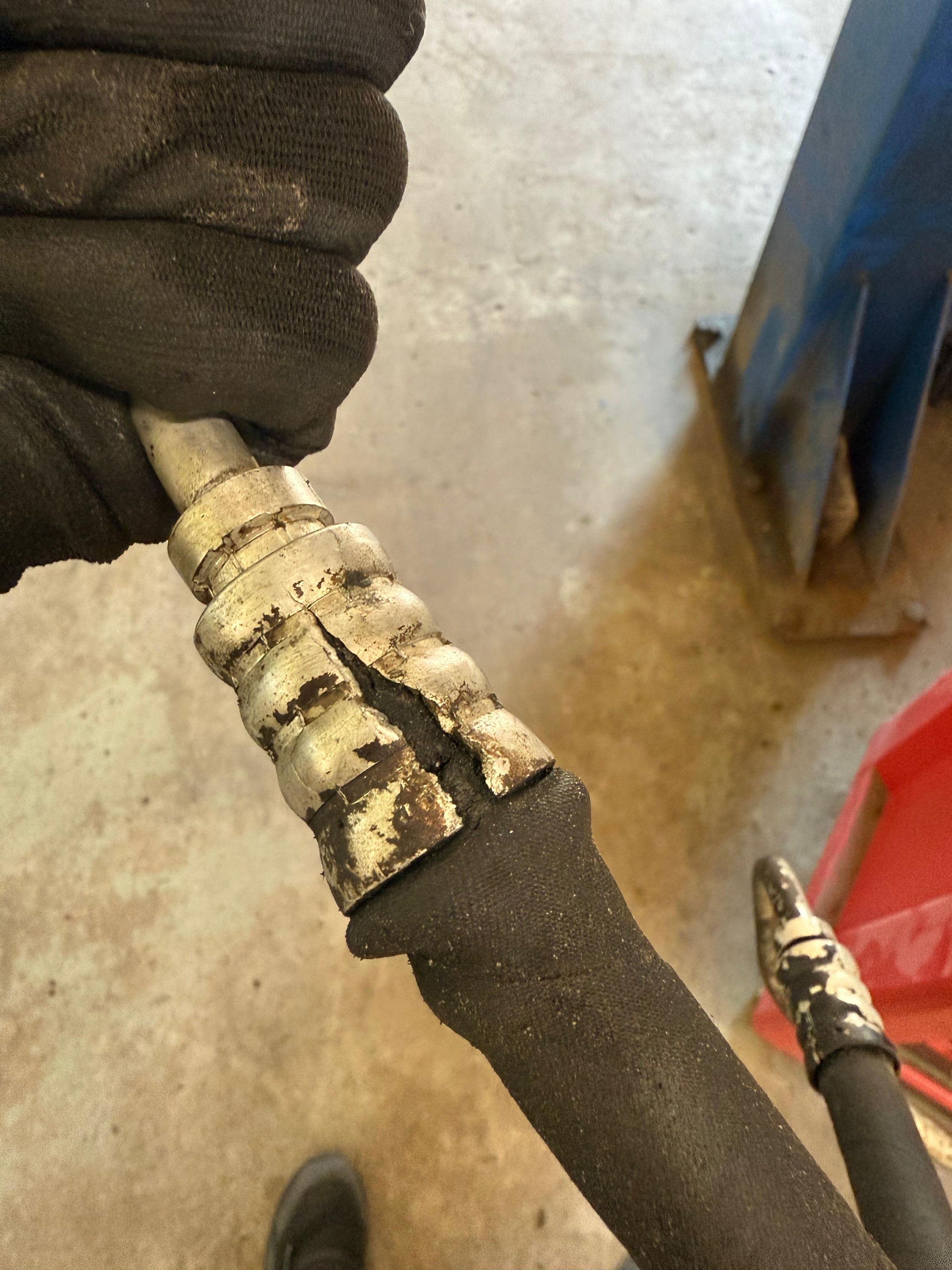 Auto kondicionieru uzpilde un remonts's image