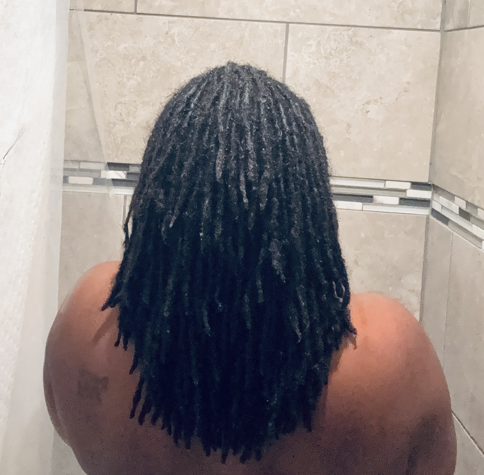 April 2025 3.5 inches of growth using the OG 1st DOS Locs oil