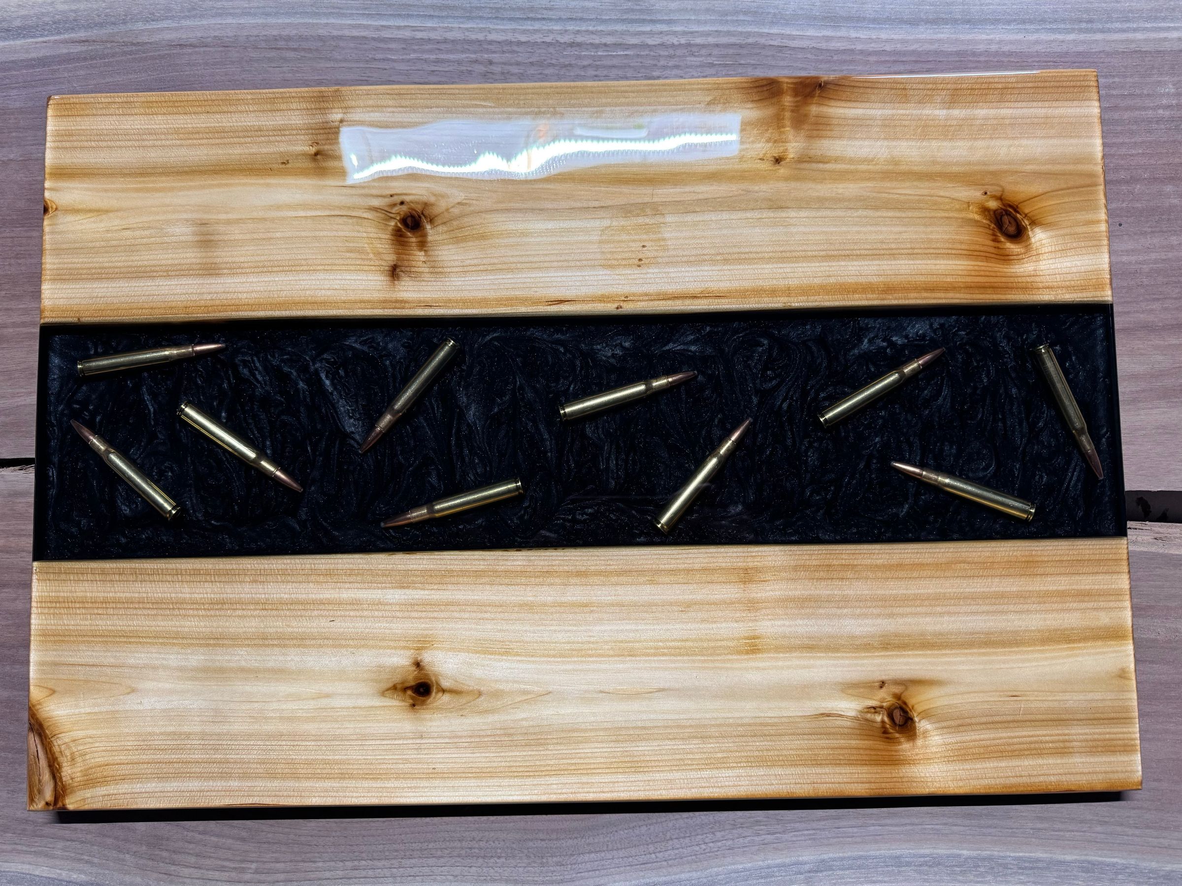 Lake Superior live edge's image