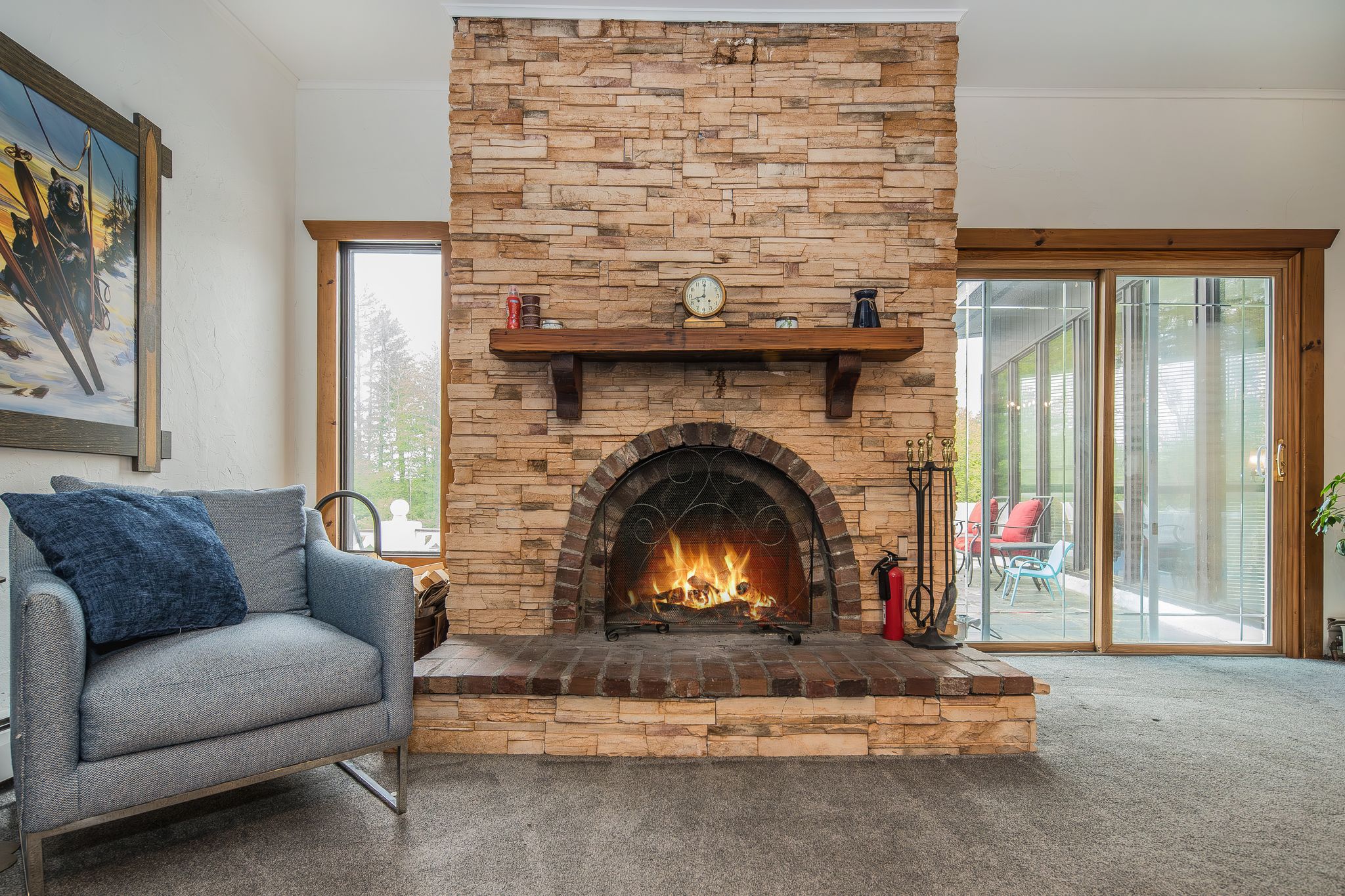 Living are 189 Vacation Lodges Rd