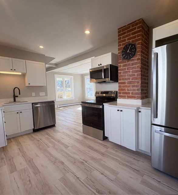 Oak St kitchen