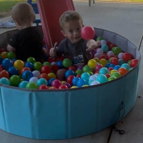 Ball Pit w/ Balls