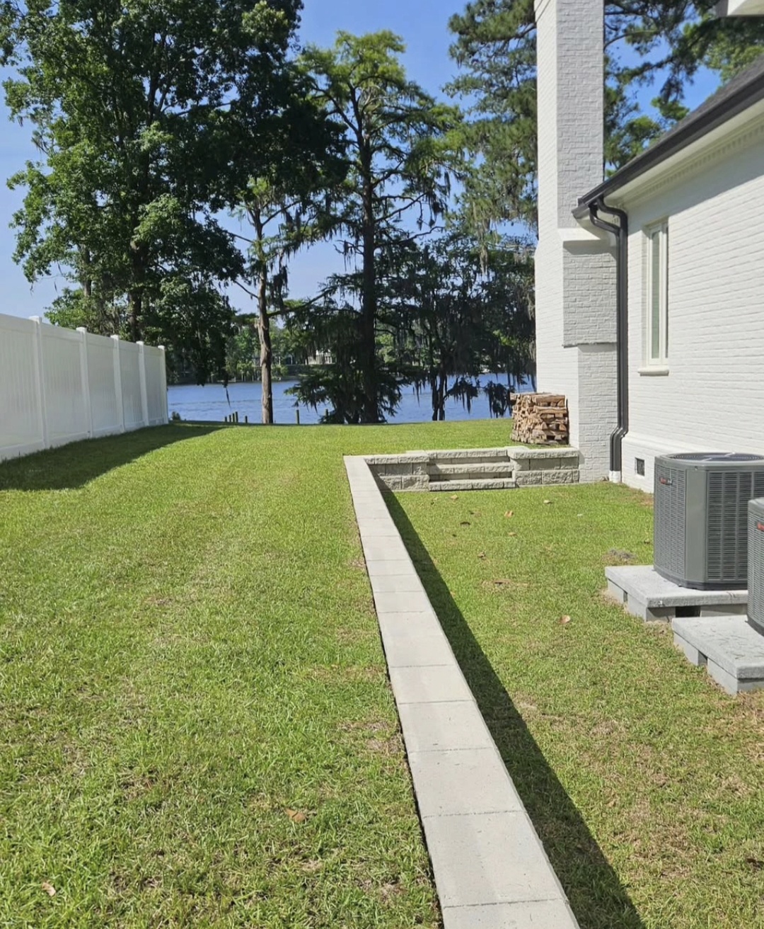 Premier Lawns Of New Bern's image