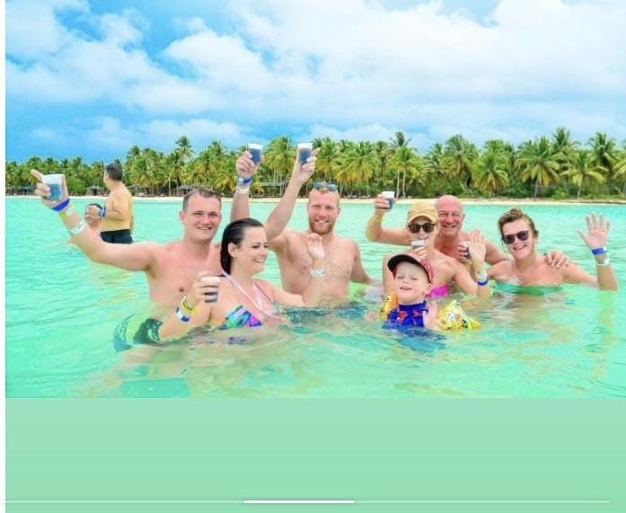 Paradise Luxury Tours's image