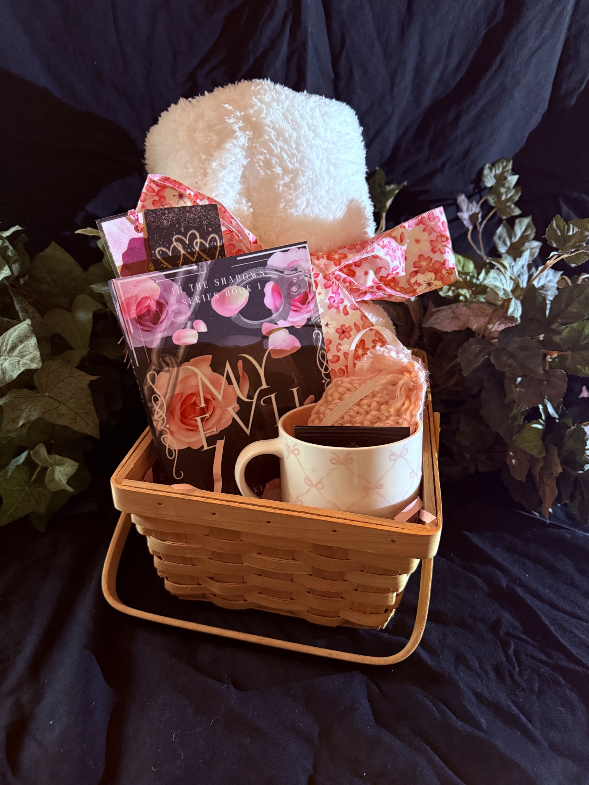  Book, bookmark, mug, mug cozy, blanket, tea