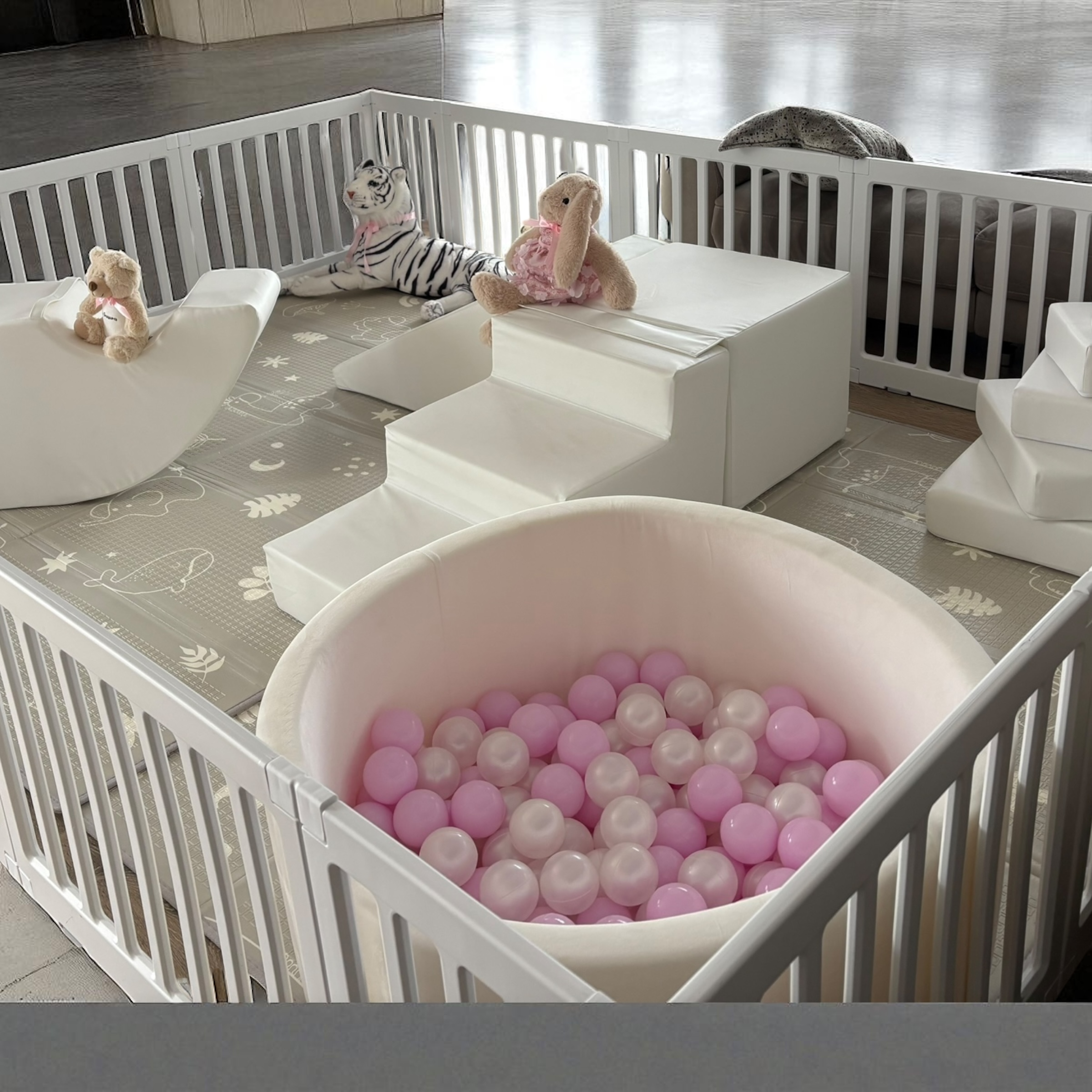 Tiny Treasures's image