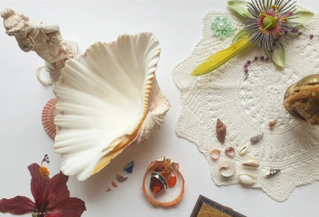 Salt Bowls, Lace, Vintageware etc