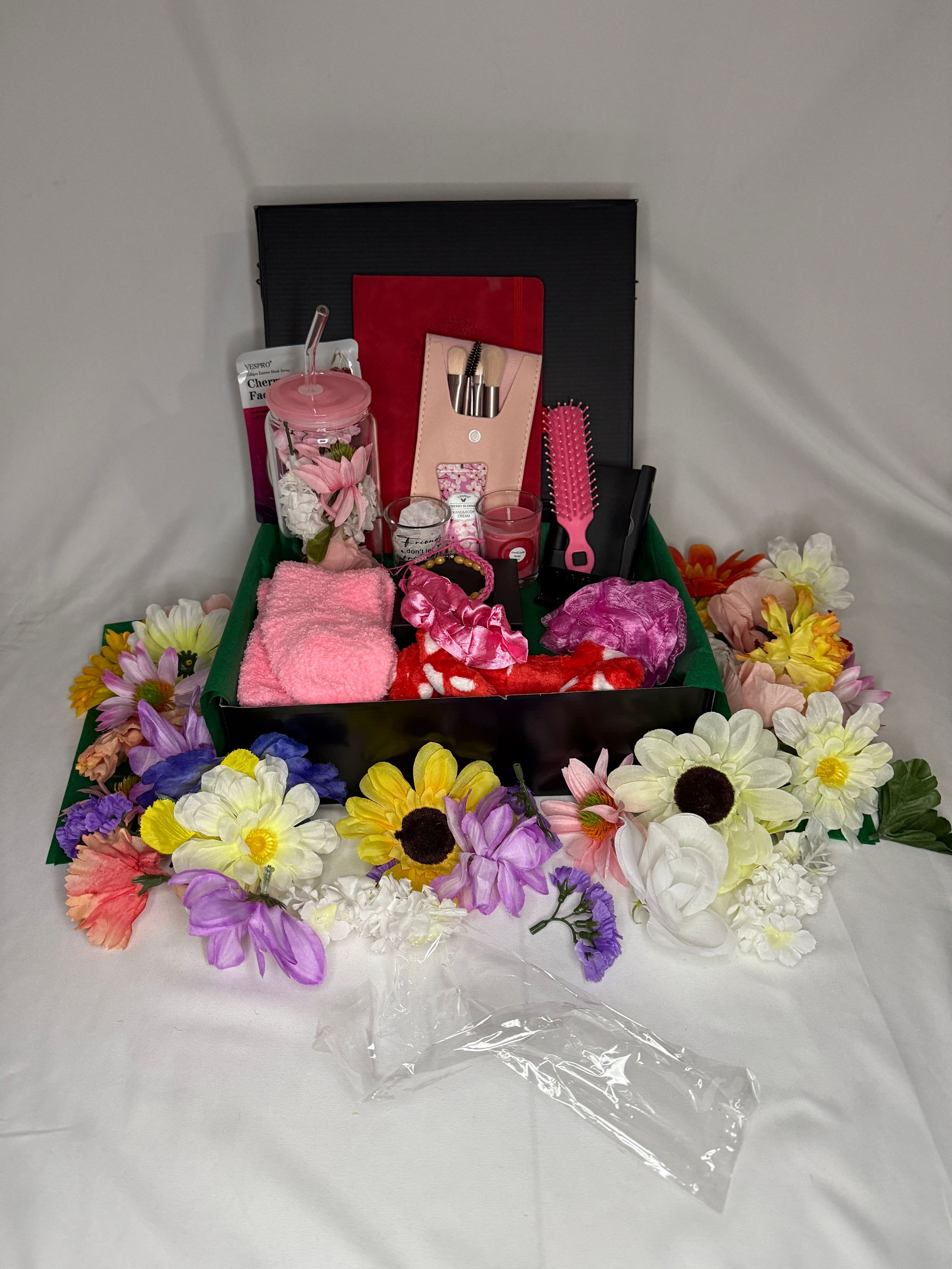 Her Box Gifts's image