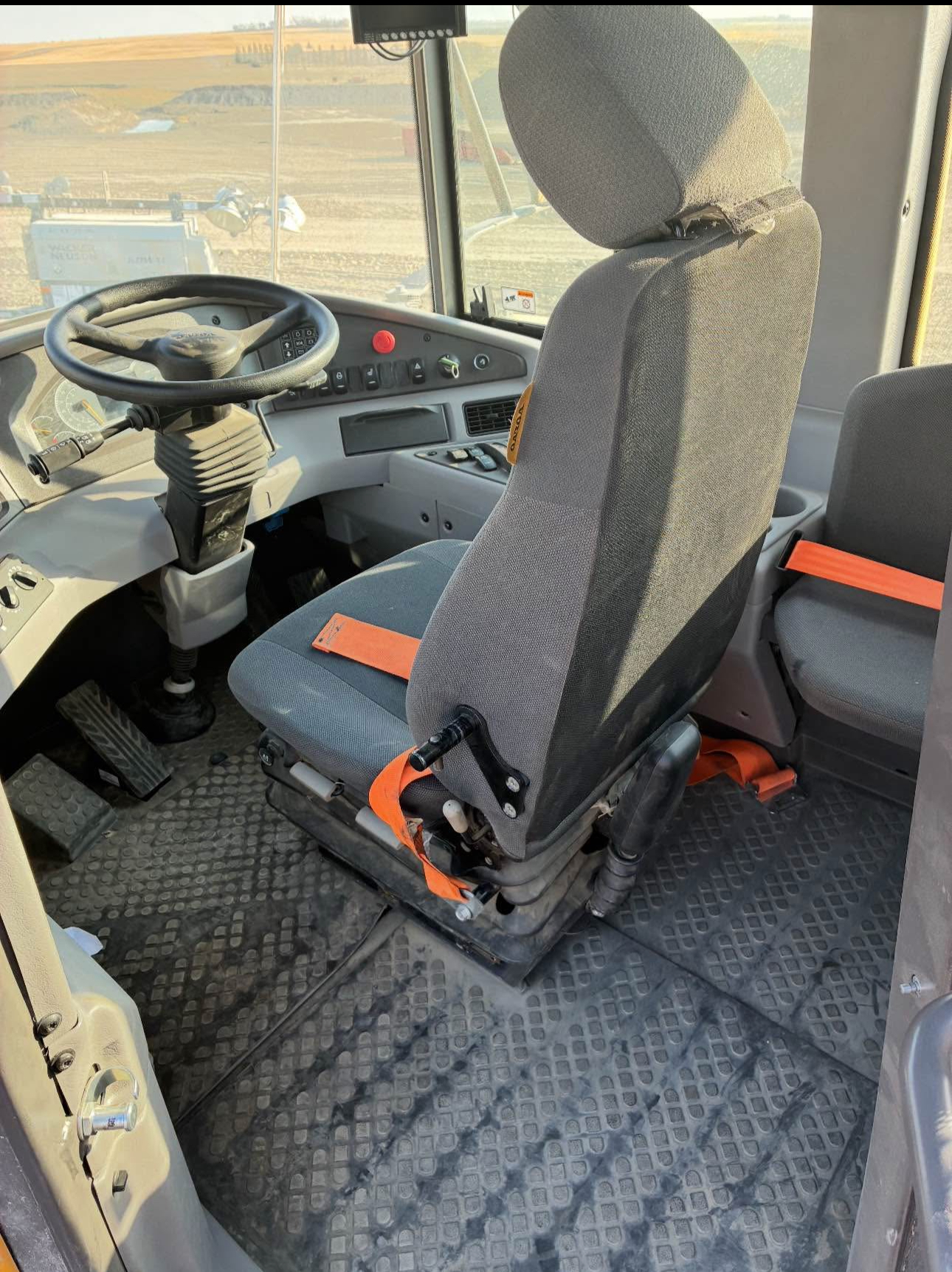 RJ Heavy Equipment Sales's image