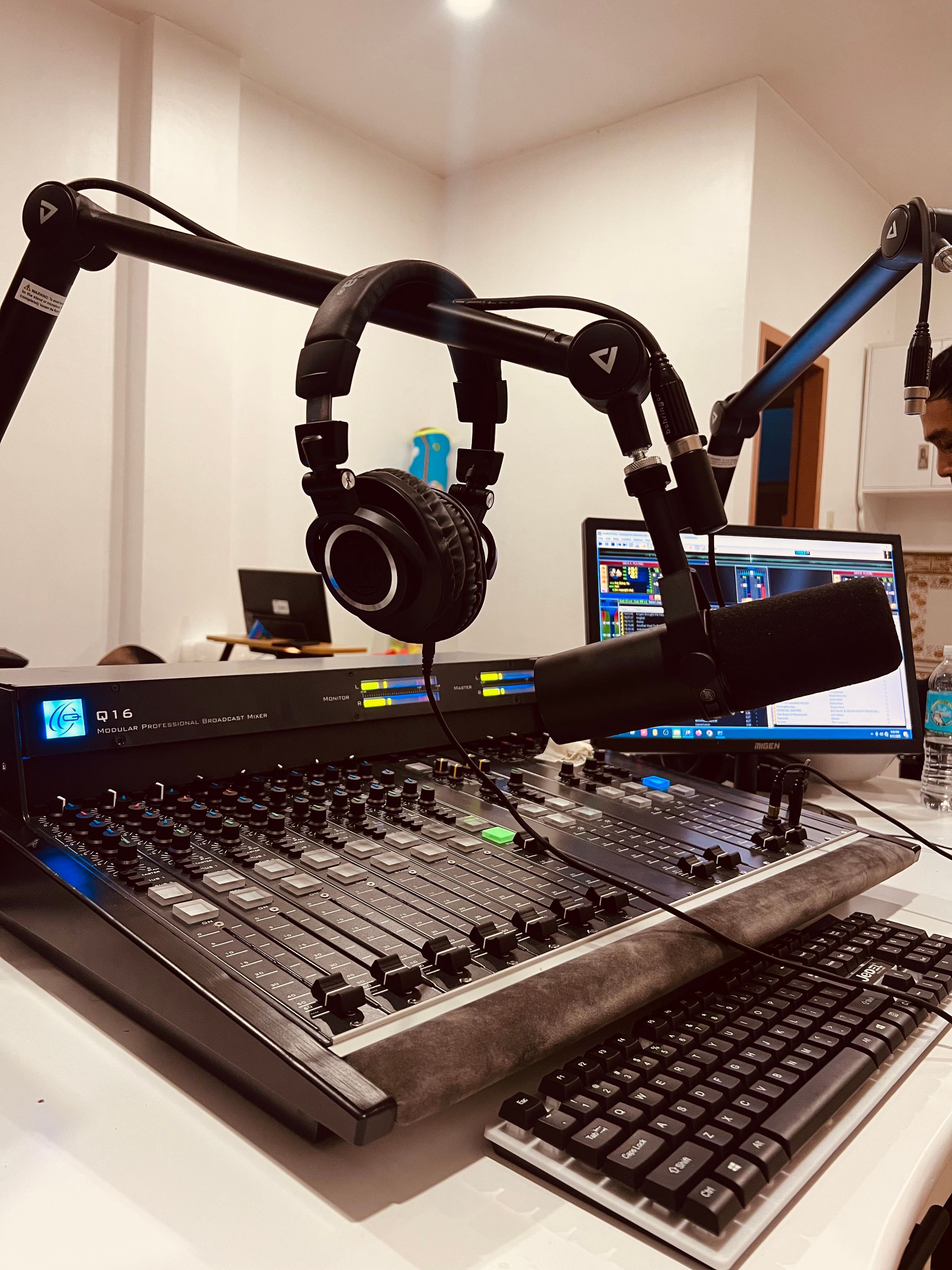 NONGLADING BROADCASTING SERVICES's image