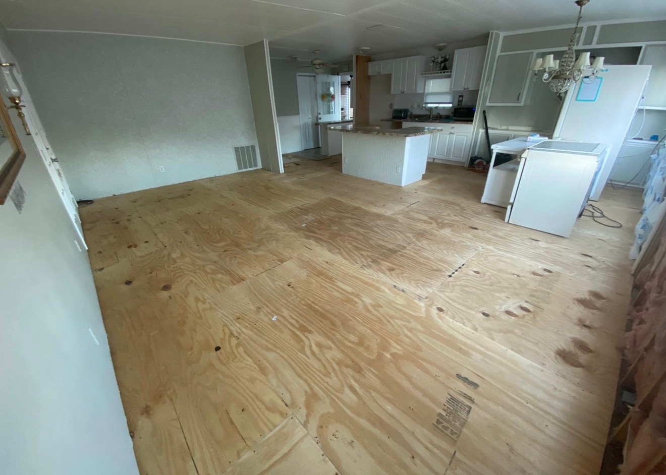 Mobile Home Repairs & Vapor Barrier's image