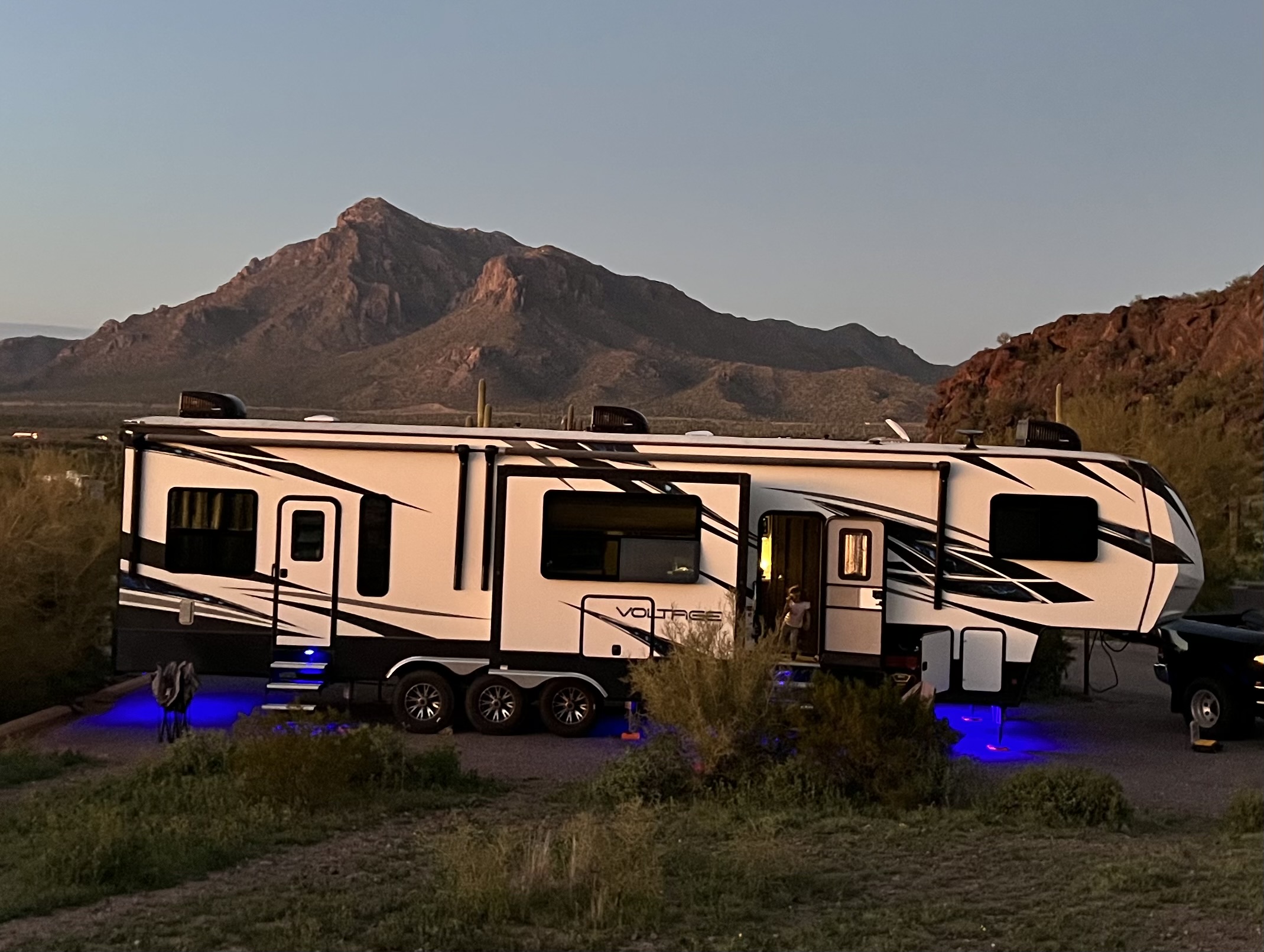 TRAVELING TRAVIS RV REPAIRS's image