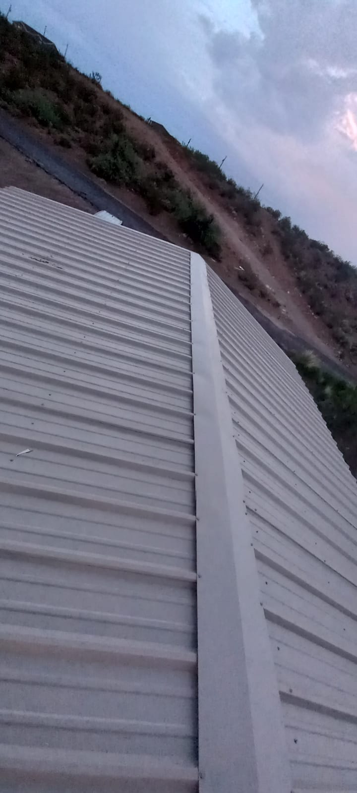 R PANEL METAL ROOFING