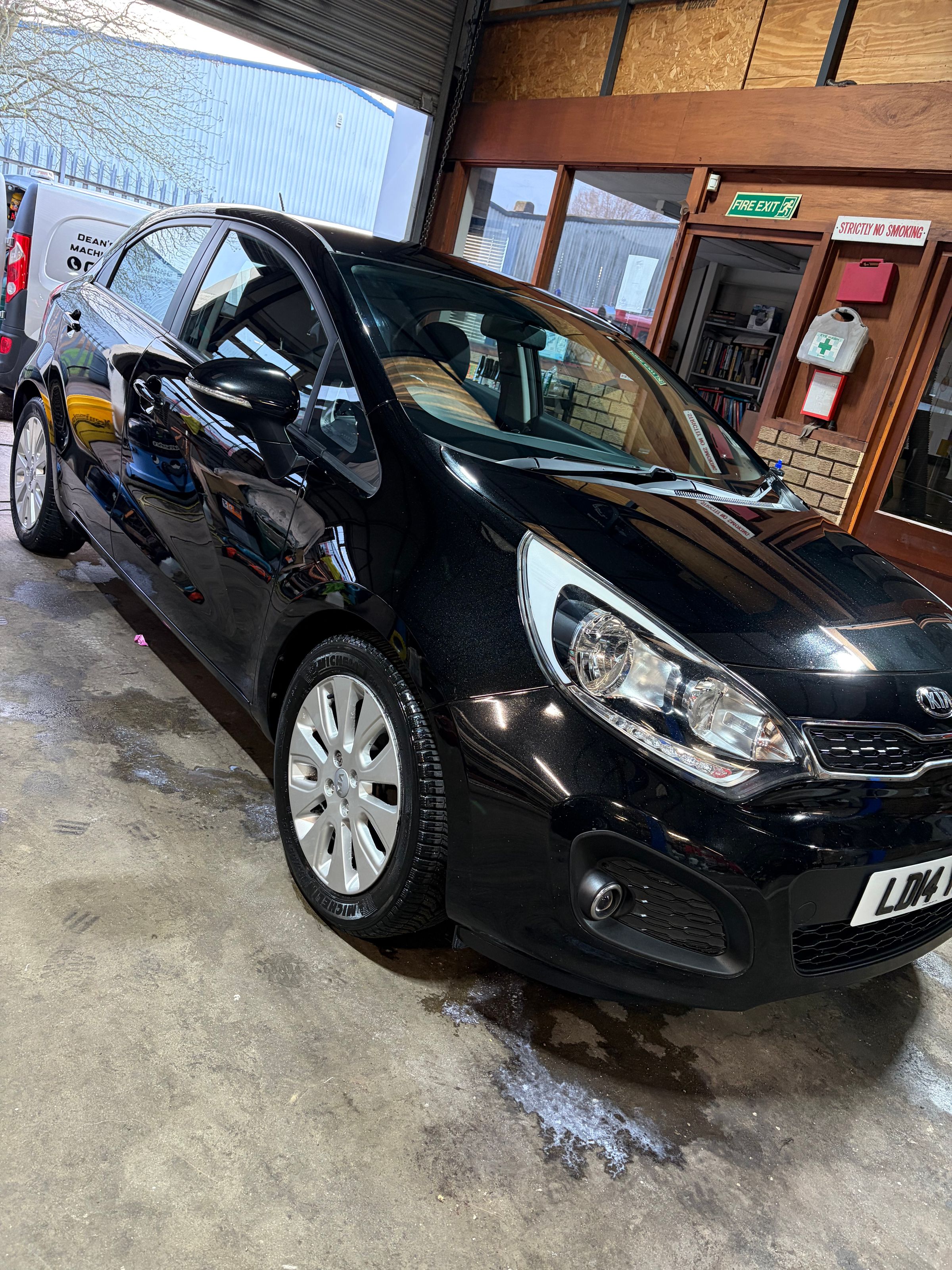 DEAN'S MOBILE VALETING & MACHINE POLISHING SERVICES's image