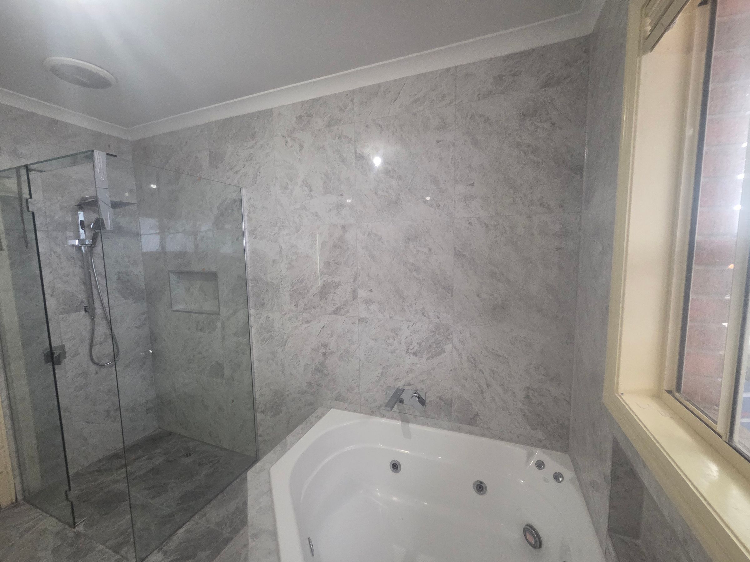 TnT Express Tiling Services 's image