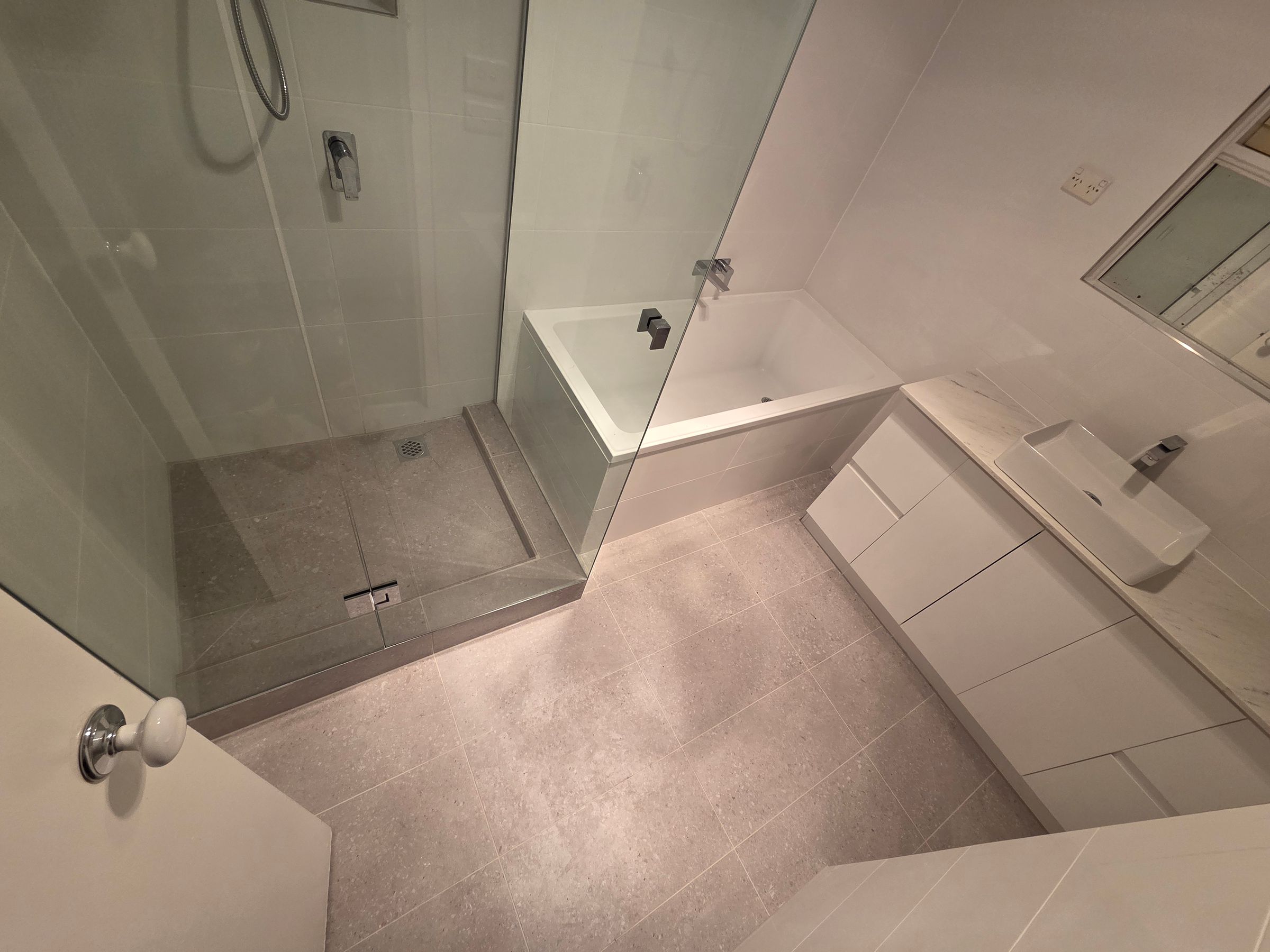 TnT Express Tiling Services 's image