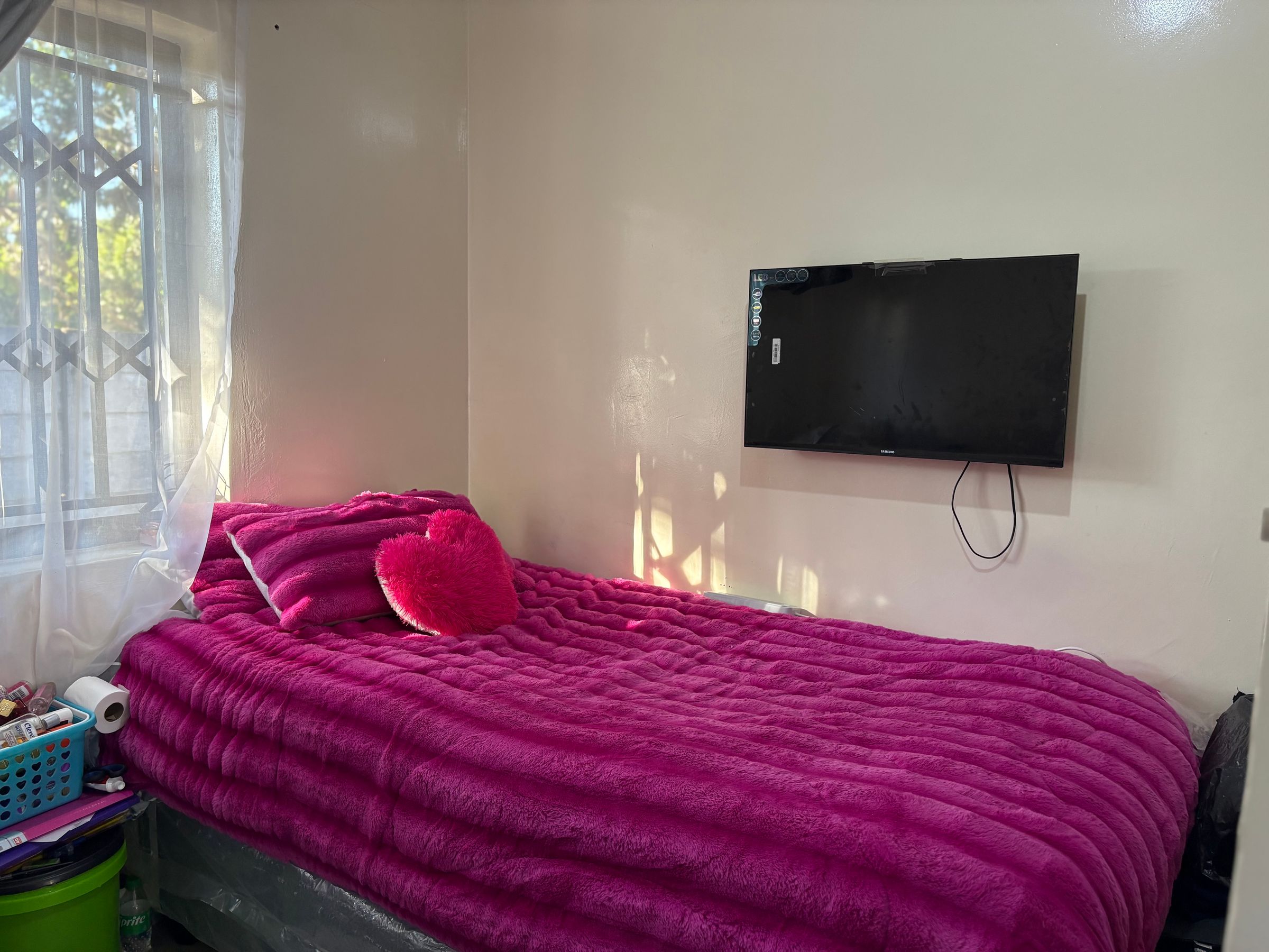 Single occupancy (kitchen, bathroom & toilet sharing)