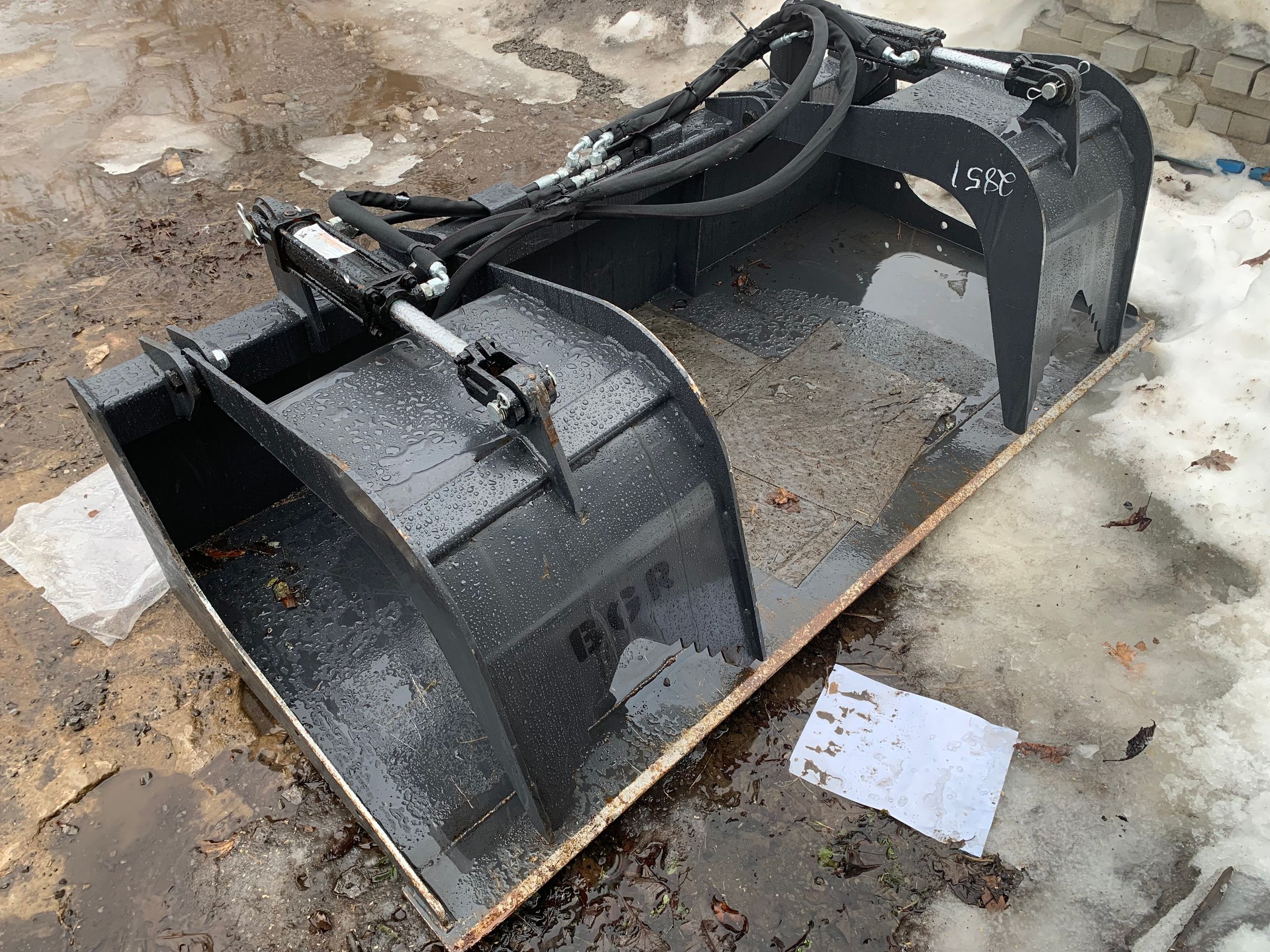 72" Grapple Bucket 