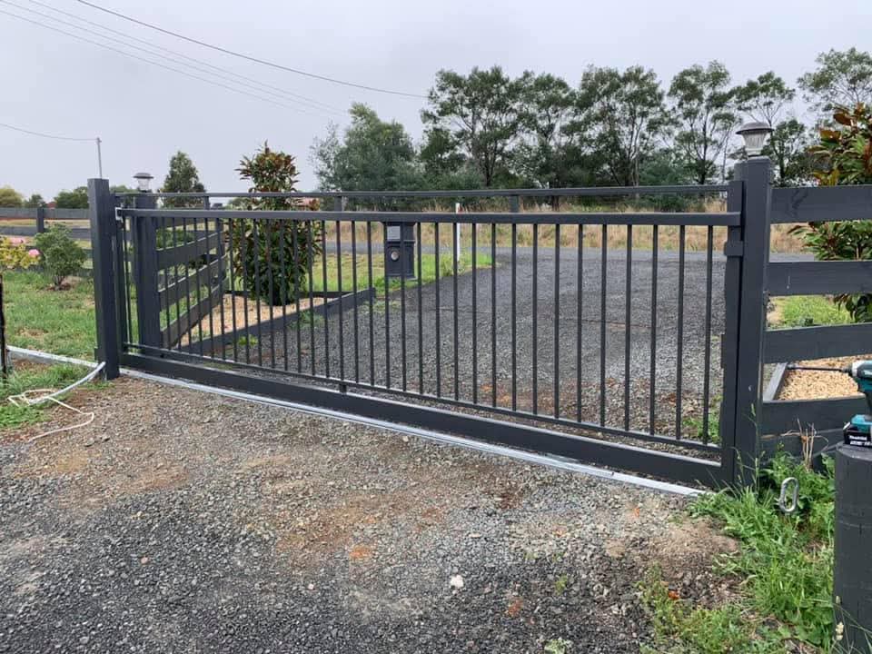 Tubular Double Top Rail