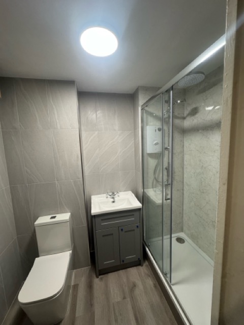 Small bathroom renovation Sutton KT3 after1