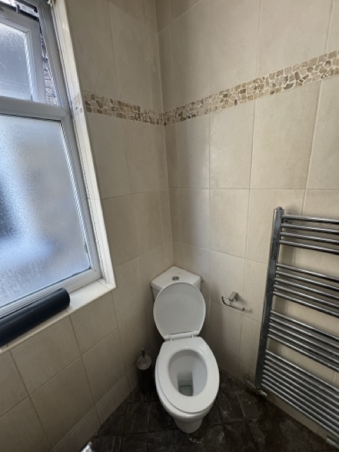 Bathroom renovation Wimbledon SW19 before 