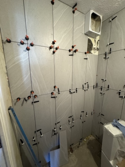 Bathroom renovation Sutton KT3 tiling