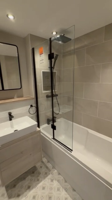 New bathroom Sutton after2