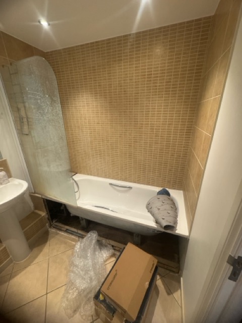 Bathroom renovation Sutton before 